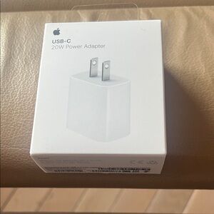 Apple USB-C 20W Power Adapter - White